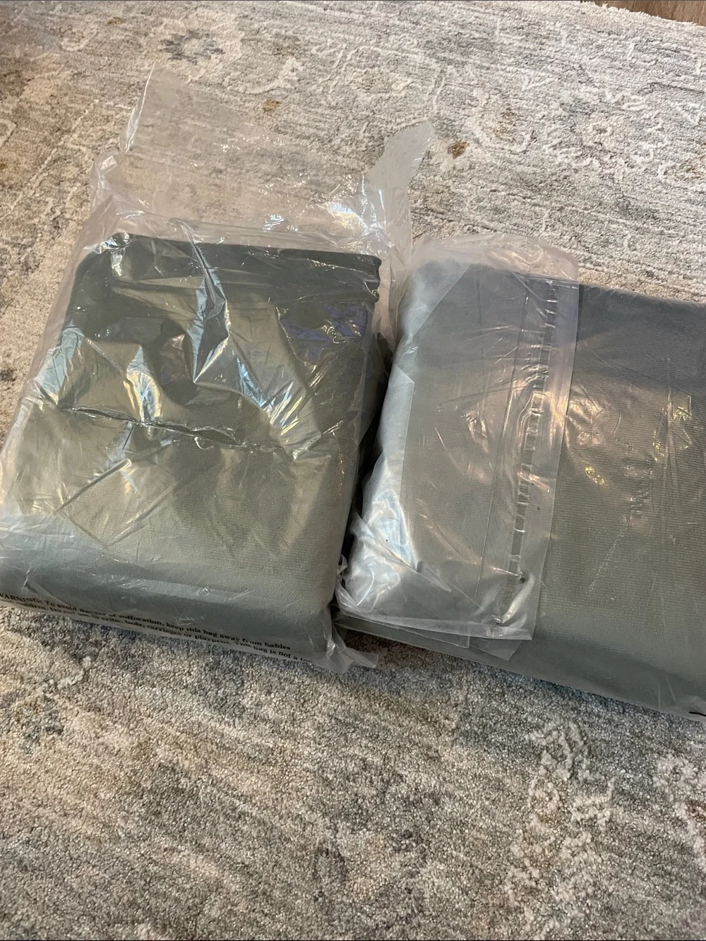 2 panels 50x96 Sun Zero Blackout Amherst Velvet Back Tab Curtains Moss Green